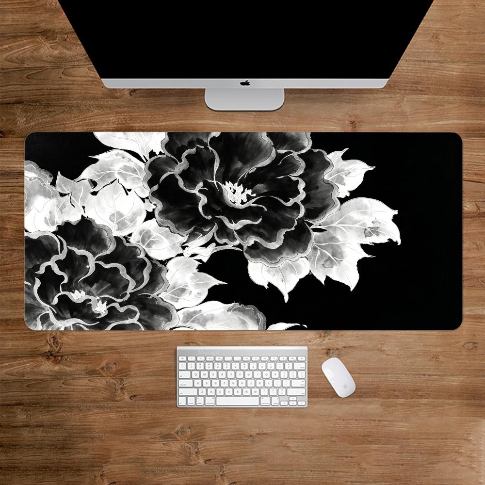 Desk Setup Black And White - Mouse Pad de Peônia Tingido com